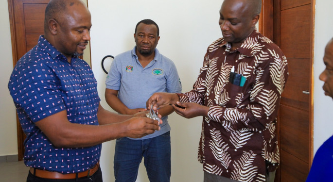 TANIPAC YAKABIDHI MAGHALA 12 KWA NFRA
